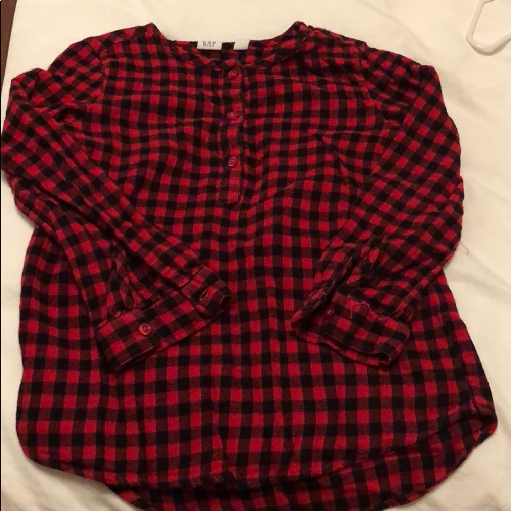 GAP buffalo plaid 3 button long sleeve shirt sizeS
